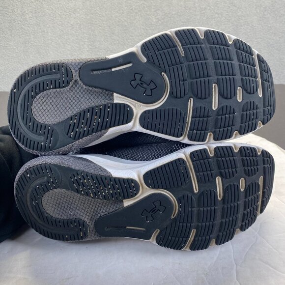 Athletic_Shoes